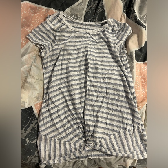 Motherhood maternity top size medium - Picture 1 of 3